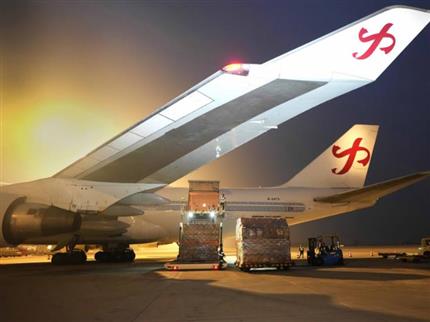 61.1萬噸！鄭州機(jī)場貨運(yùn)量已超去年 “雙貨航”支撐鄭州樞紐貨運(yùn)再突破